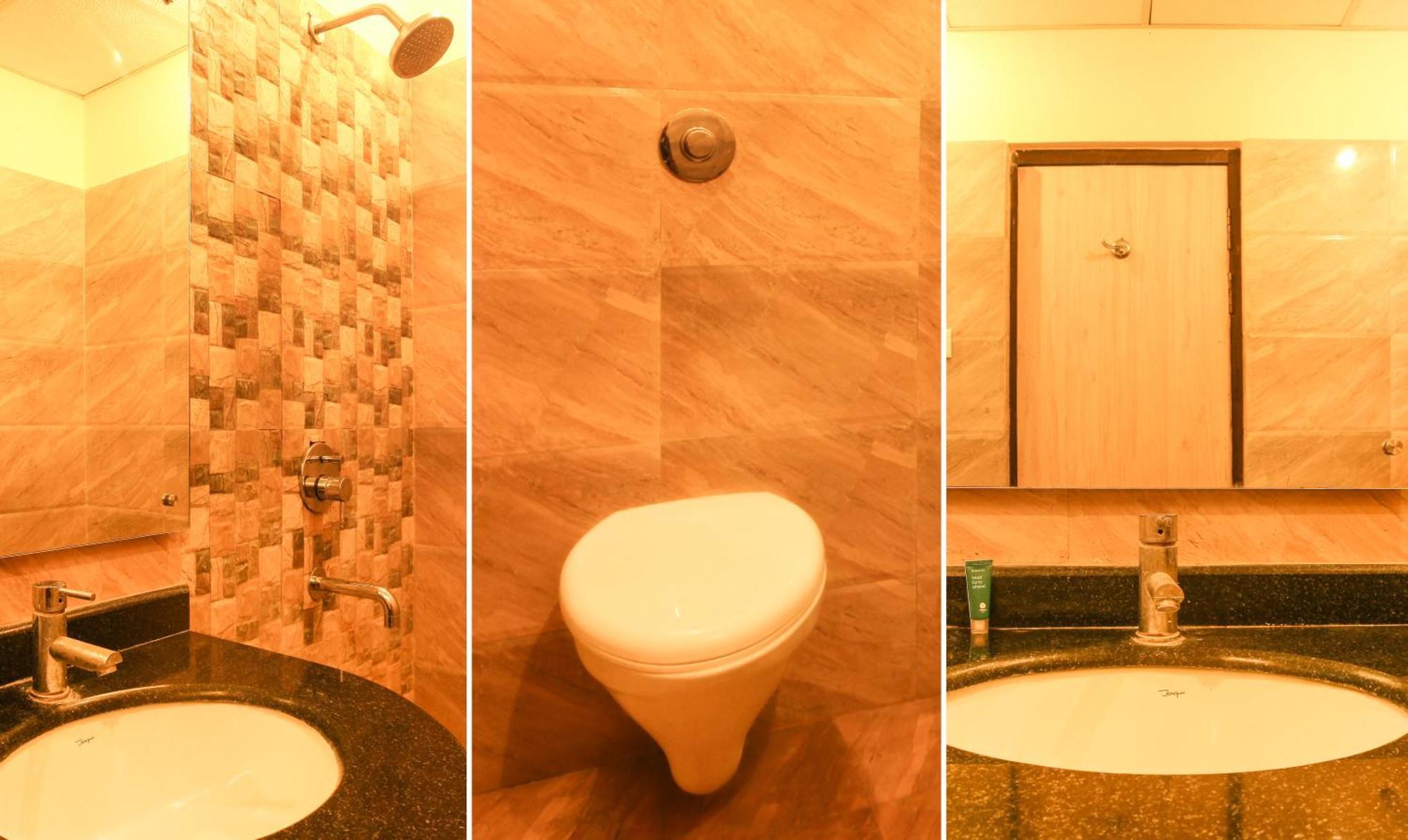 Hotel Janki International 3 Km From Kashi Vishwanath Temple Free Pickup From Railway Station Varanasi Ngoại thất bức ảnh