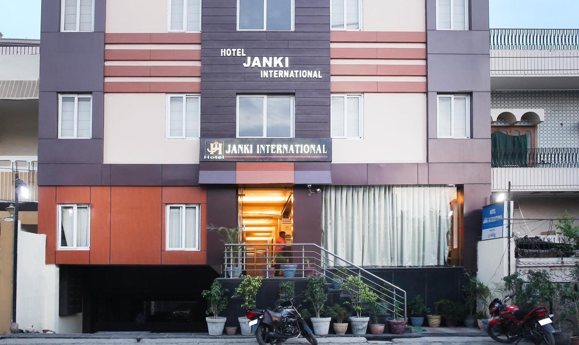 Hotel Janki International 3 Km From Kashi Vishwanath Temple Free Pickup From Railway Station Varanasi Ngoại thất bức ảnh