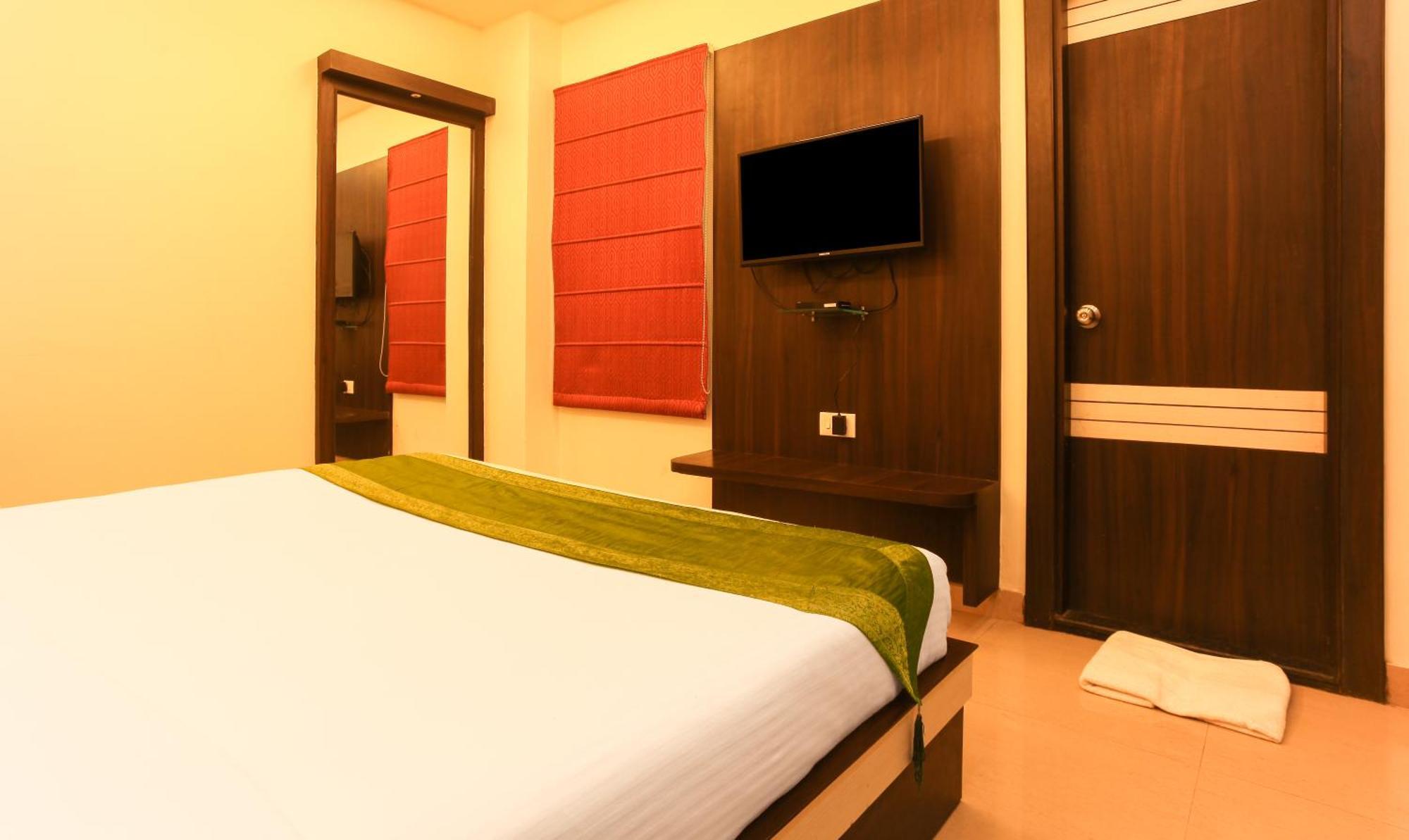 Hotel Janki International 3 Km From Kashi Vishwanath Temple Free Pickup From Railway Station Varanasi Ngoại thất bức ảnh