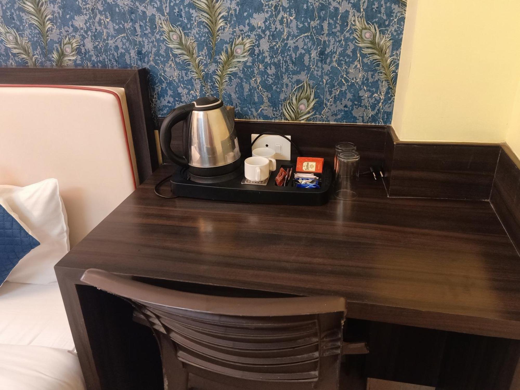 Hotel Janki International 3 Km From Kashi Vishwanath Temple Free Pickup From Railway Station Varanasi Ngoại thất bức ảnh