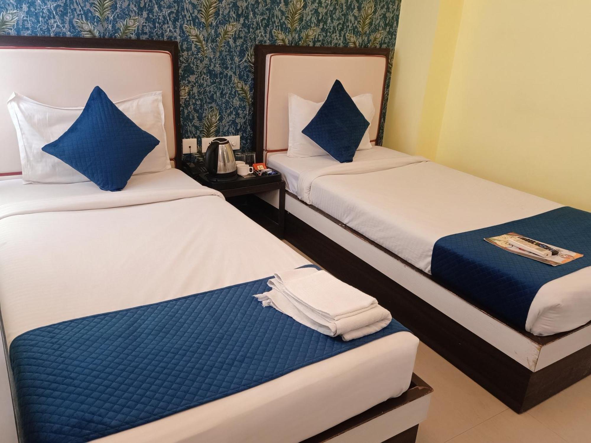 Hotel Janki International 3 Km From Kashi Vishwanath Temple Free Pickup From Railway Station Varanasi Ngoại thất bức ảnh