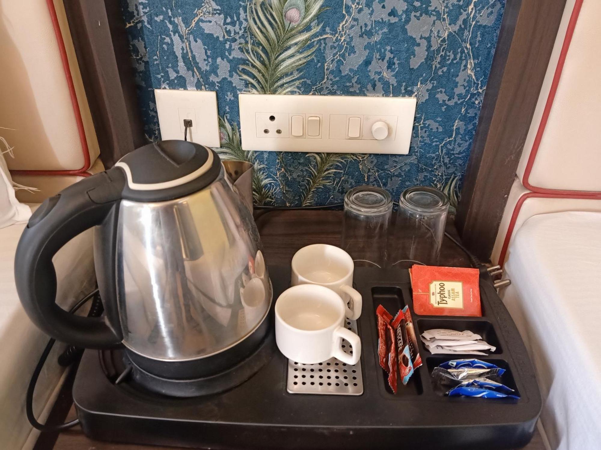 Hotel Janki International 3 Km From Kashi Vishwanath Temple Free Pickup From Railway Station Varanasi Ngoại thất bức ảnh